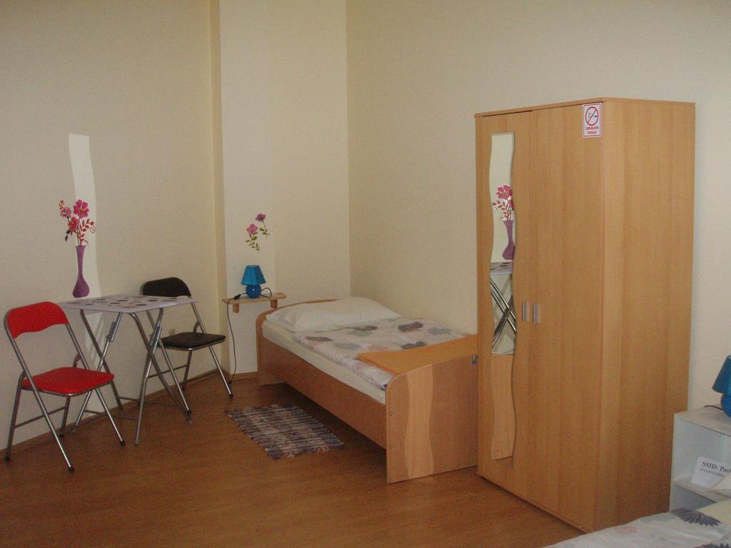 Hostel Poslon Krapina Room photo